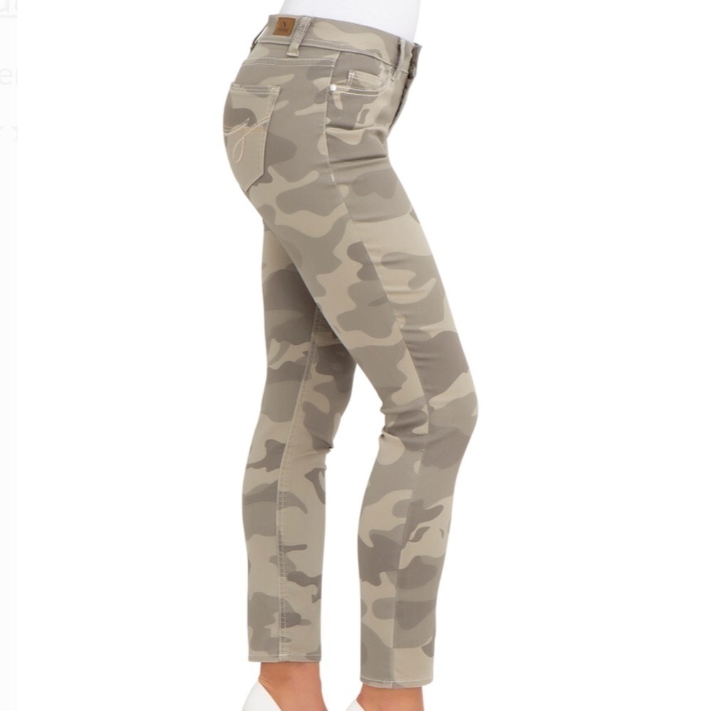 Jordache stretch skinny jeans camo print